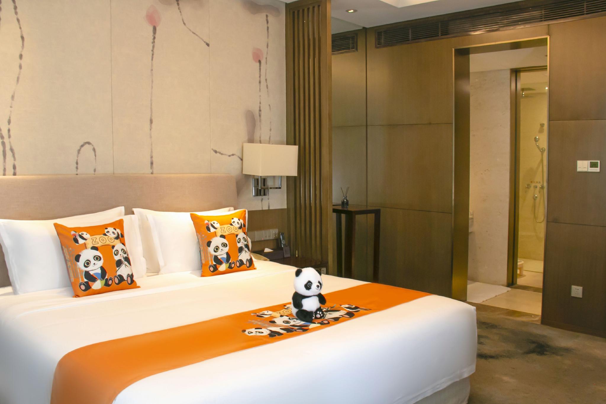 Theme, Panda, Family, Suite, Triple