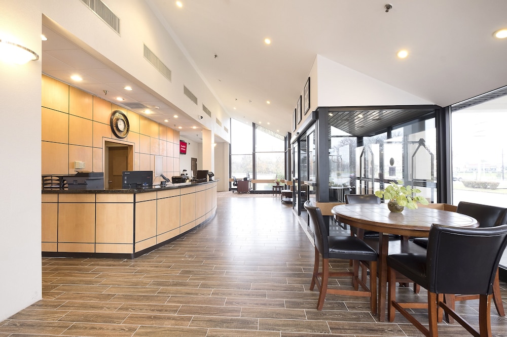 Red Roof Inn & Suites Mt Holly - McGuire AFB 11/38