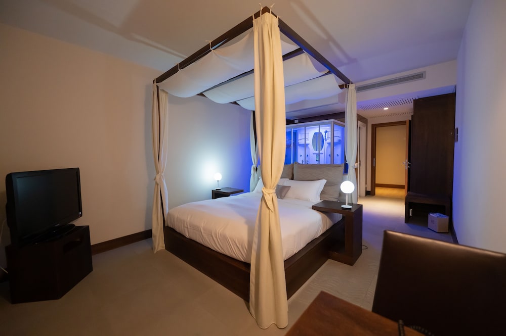 DELUXE, SEA VIEW, SAUNA