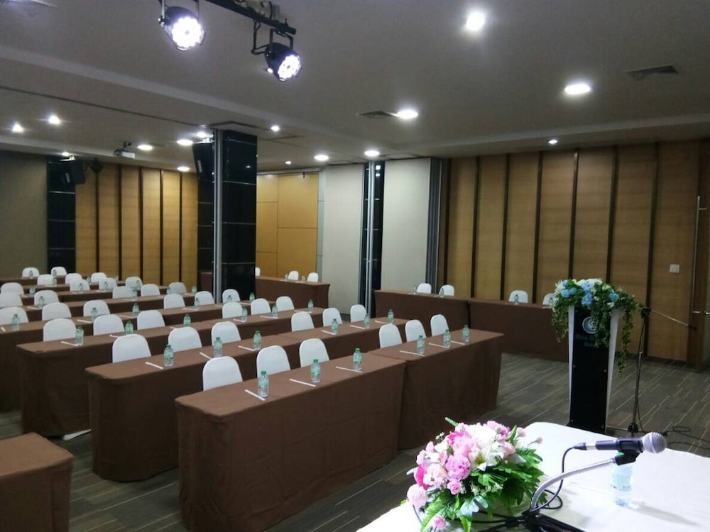 Siva Royal Hotel 33/46