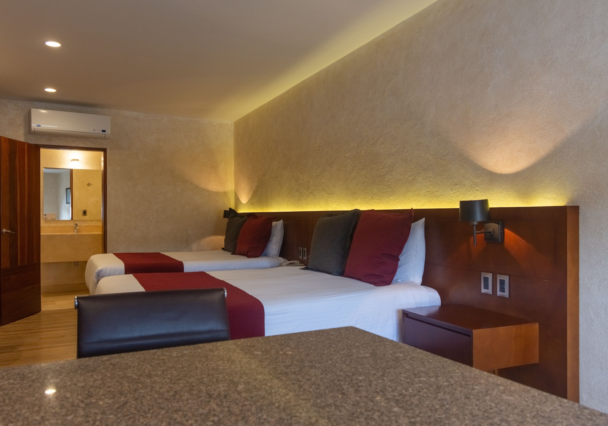SUPERIOR, STUDIO, SUITE, 2 QUEEN BEDS