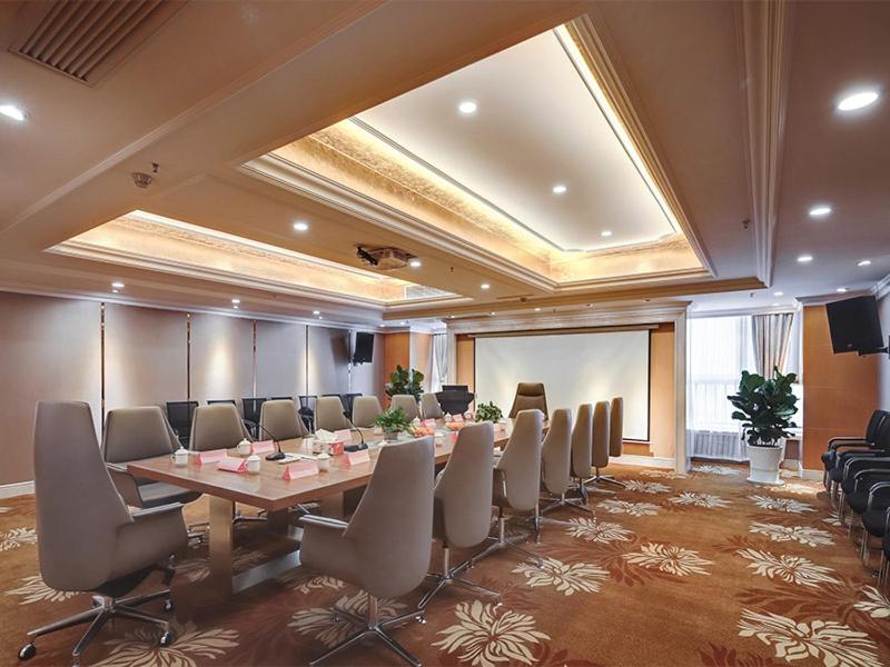 Vienna International Hotel (Wuxi Huishan Yanqiao Metro Station) 23/25