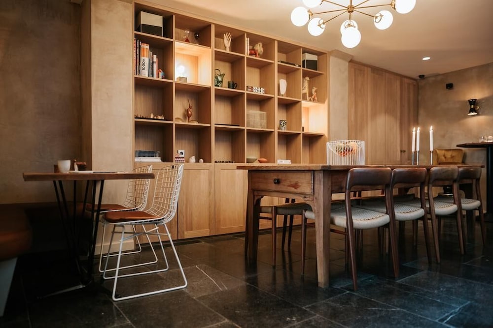 The Times Hotel 52/62