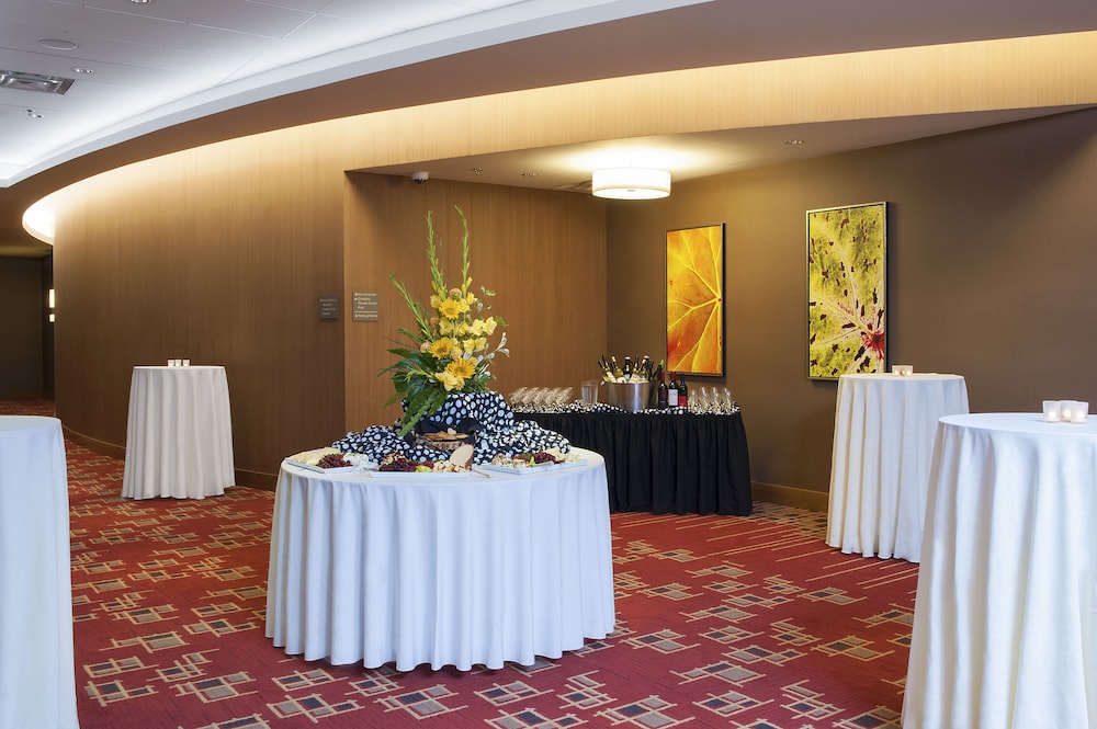Hyatt Place Champaign-Urbana 6/58