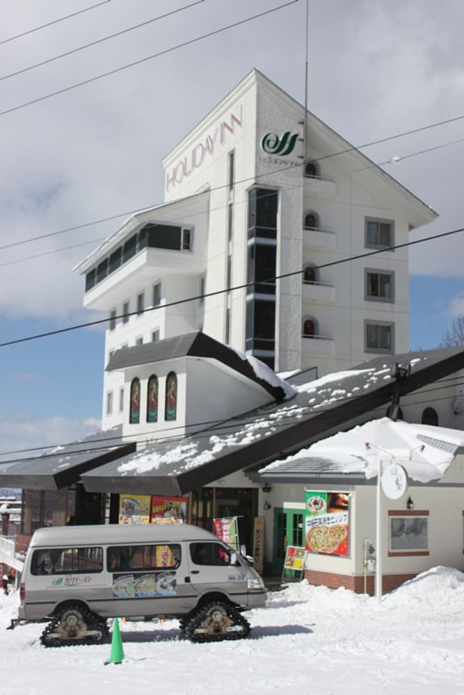 Kitashiga Holiday Inn 2/27