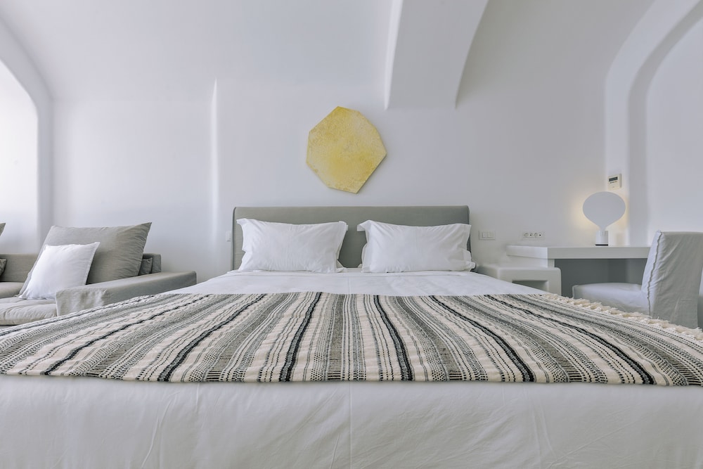 JUNIOR SUITE, STUDIO, KING BED, SEA VIEW, SOFA