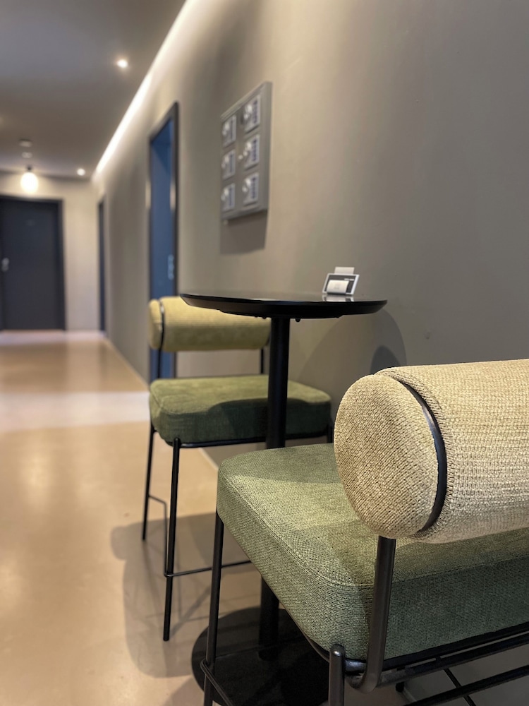 Hotel Mons Am Goetheplatz 14/27