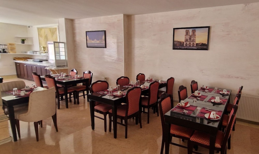 Hotel Royal Paris - Ivry 34/44