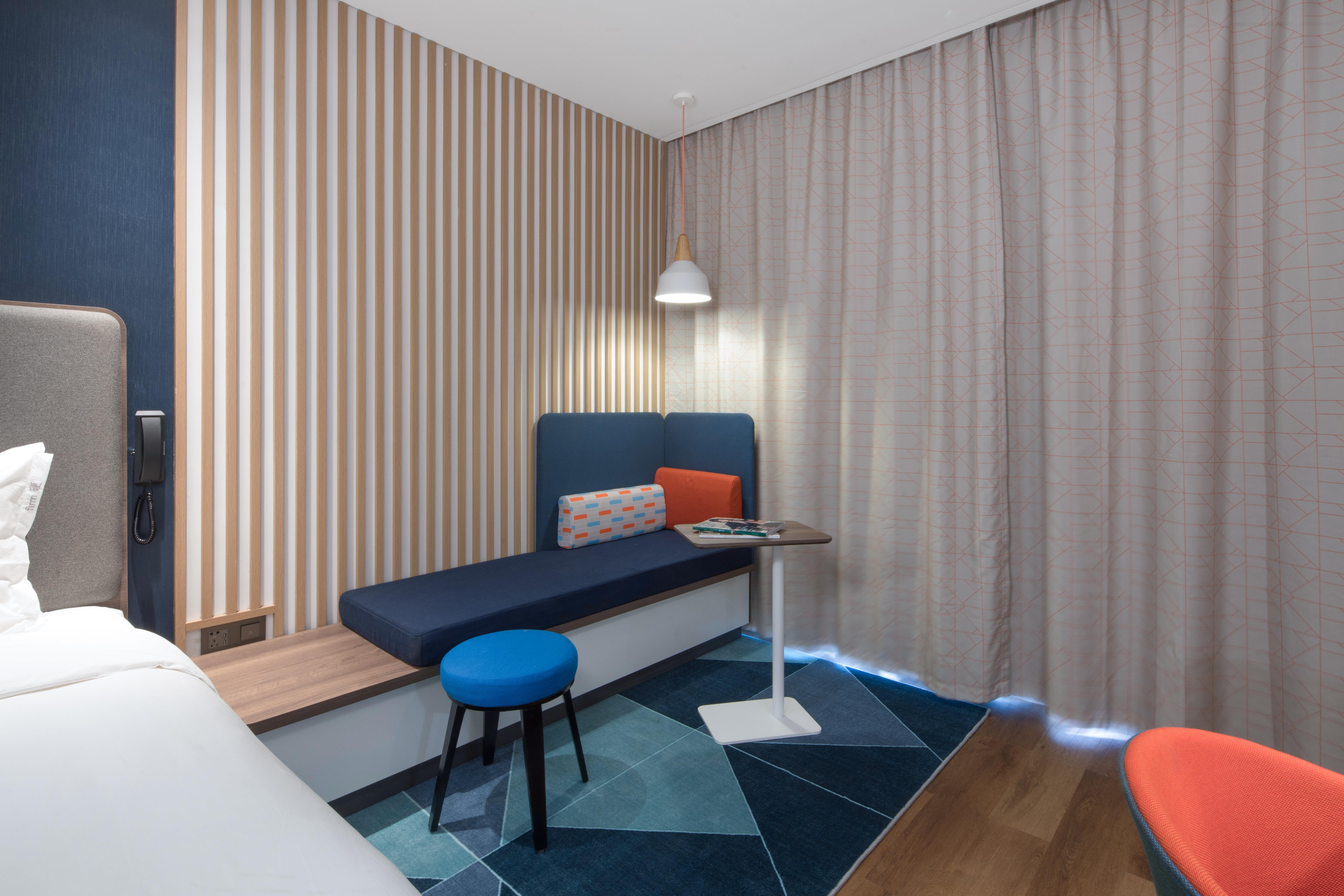Holiday Inn Express Shanghai Tourism Zone 39/51