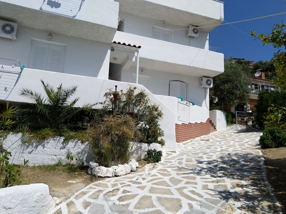 Azalea View Skiathos Studios 4/73