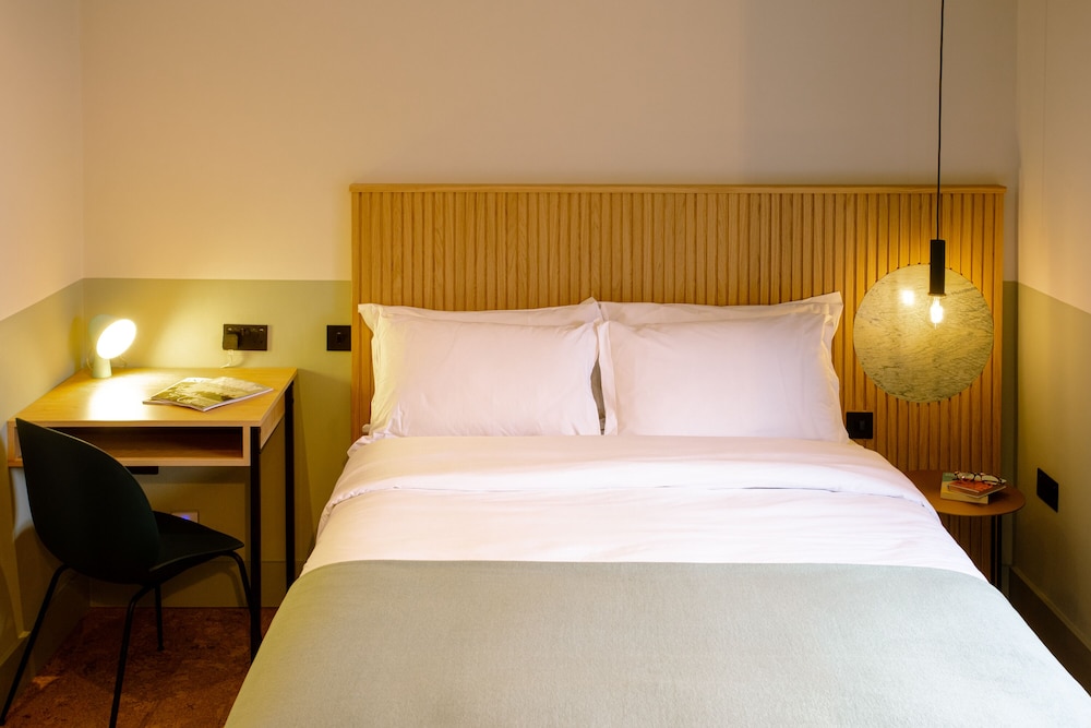 Port Hotel Eastbourne 25/58