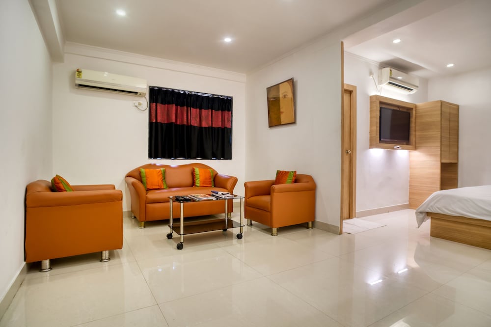 ROLAND HOTEL 36/55
