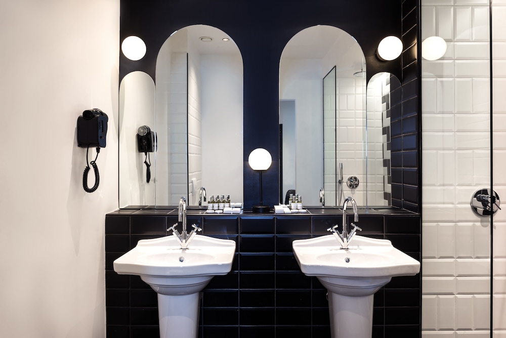 Athens One Smart Hotel 58/61