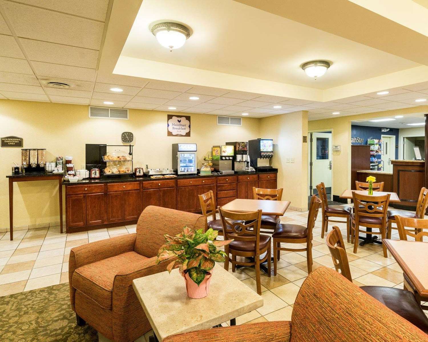 MainStay Suites Dover, DE 26/40