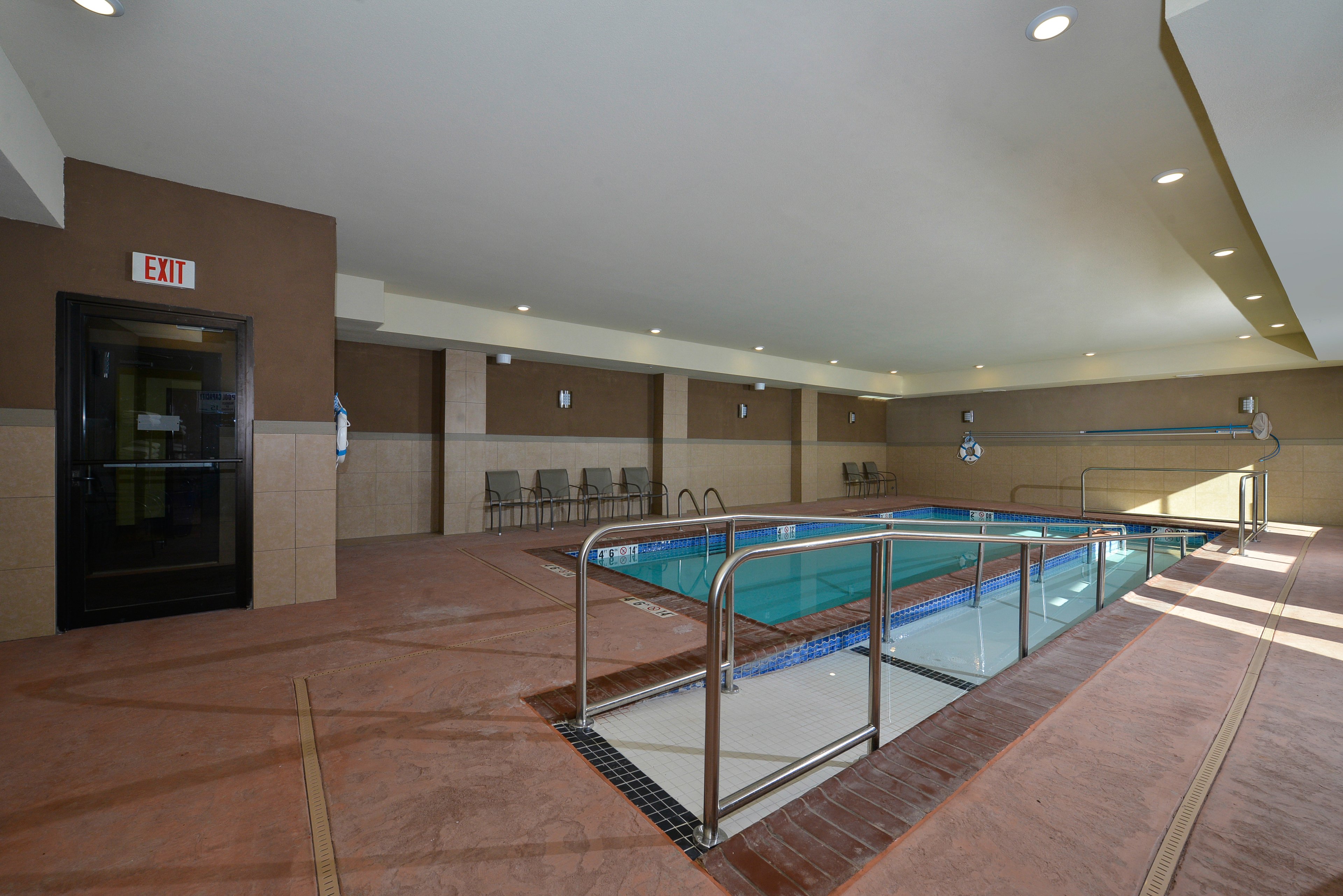 Holiday Inn Express Hotel And Suites Alva 22/40