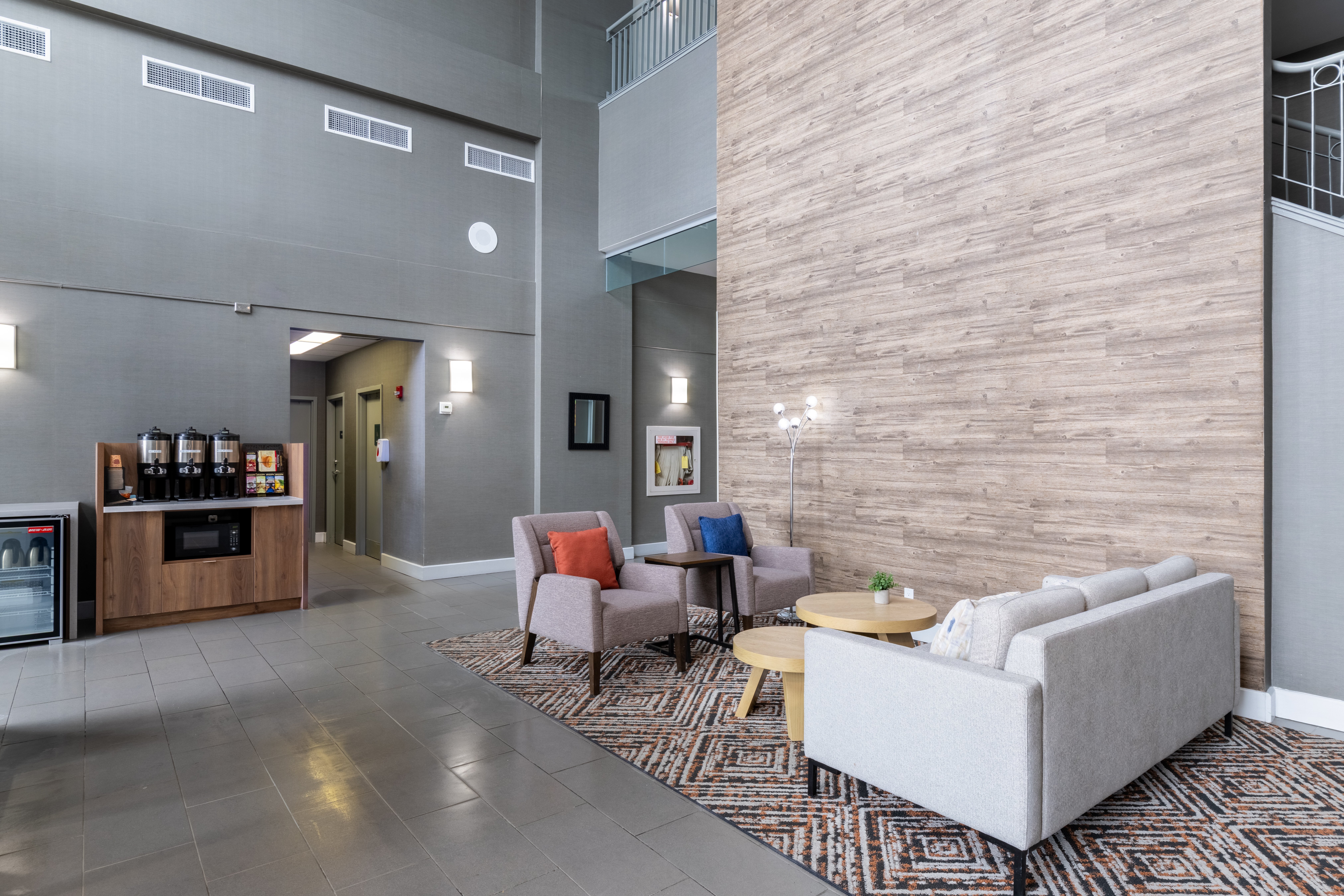 Holiday Inn Hotel And Suites London 40/50