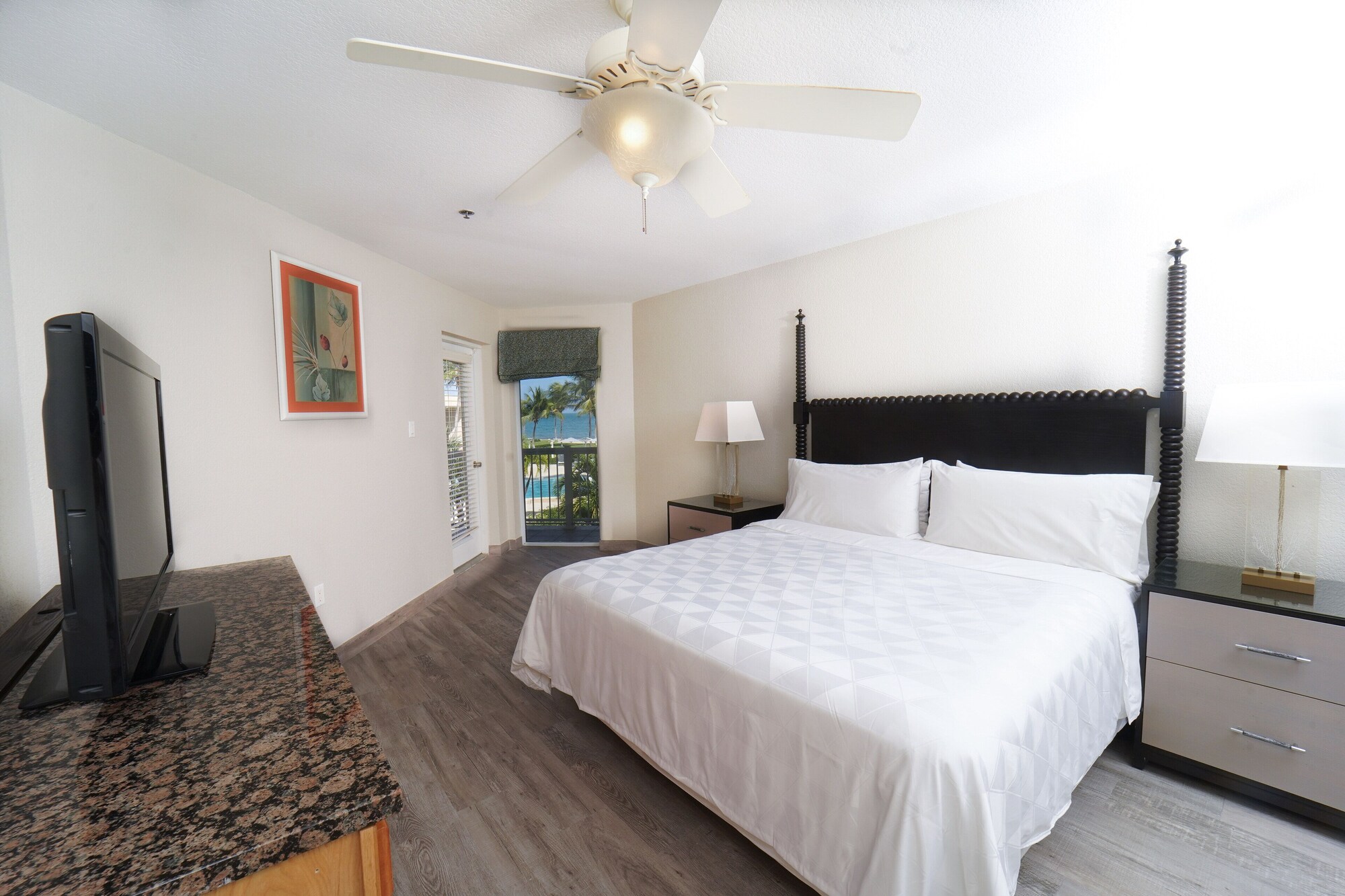 1 Bedroom King Suite Ocean View - Plus Sleeper Sofa
