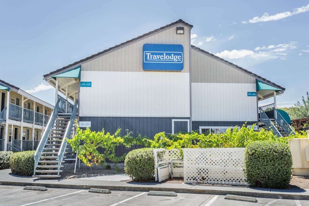 Travelodge By Wyndham Fairfield/Napa Valley 3/35