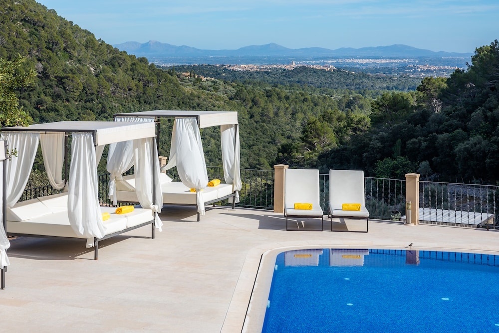 FINCA HOTEL ALBELLONS PARC NATURAL 64/70