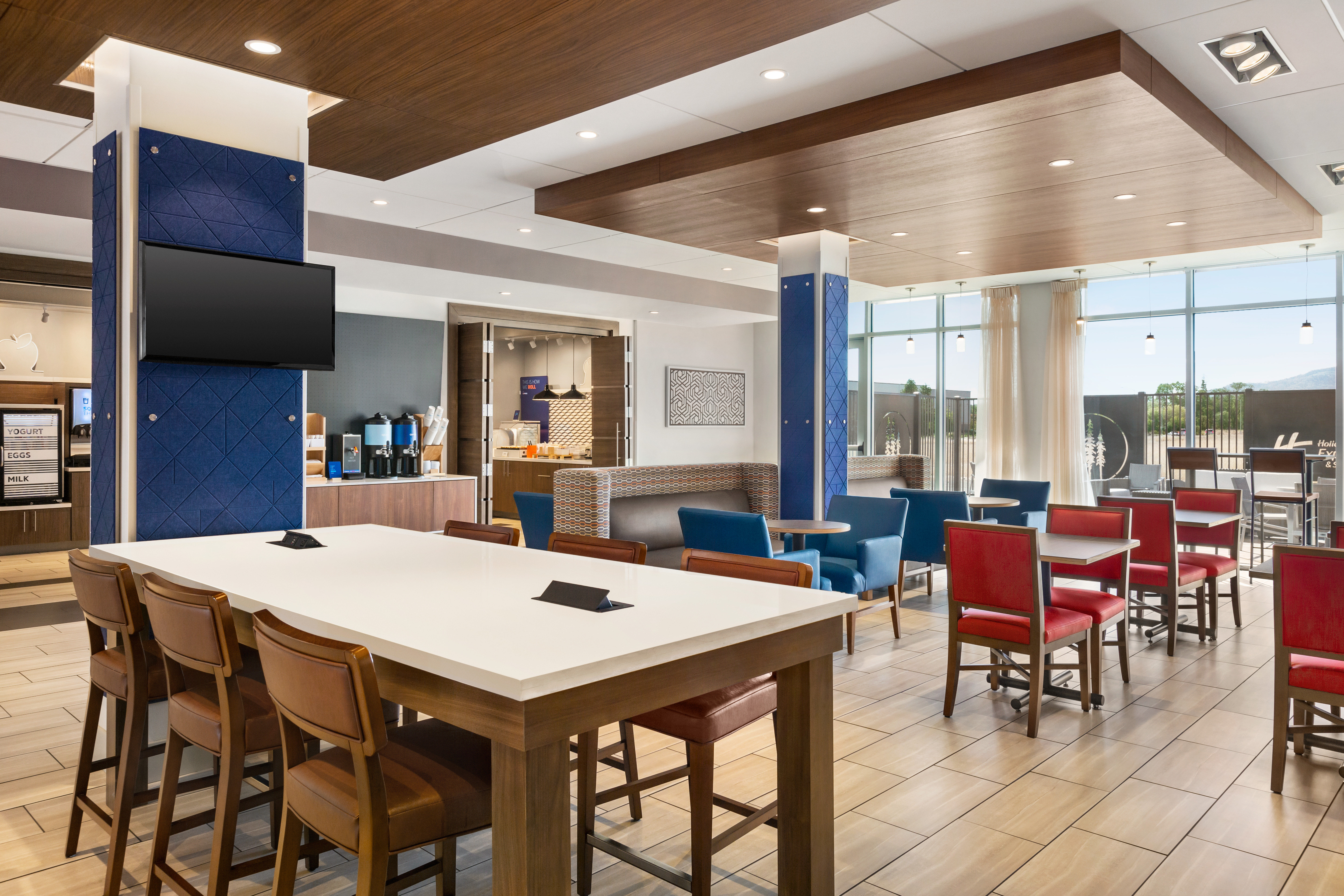 Holiday Inn Express & Suites - Ukiah 49/80
