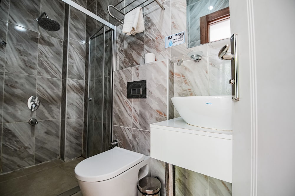 Mitani Suites 46/50