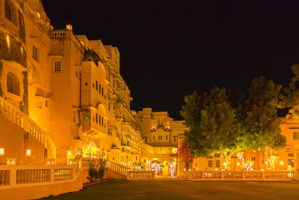 Mandawa Castle 36/48