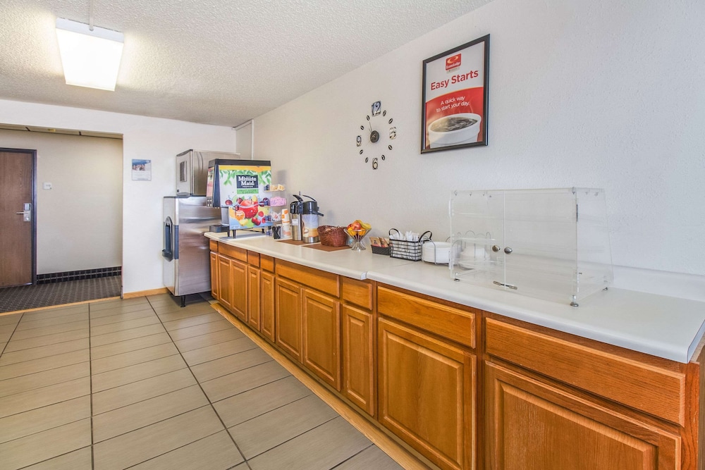 Econo Lodge Alliance 12/60