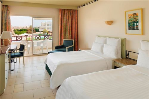 Room, 2 Queen Beds, Mountain Side, with Pool