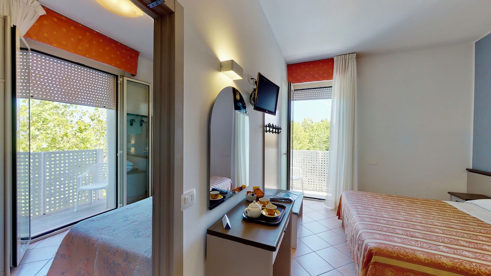 Hotel Excelsior 38/39
