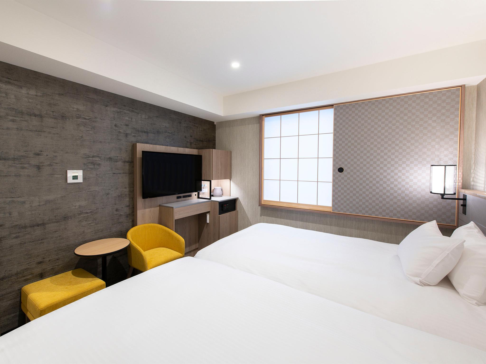 Type A, Twin Beds, No View, Elevator
