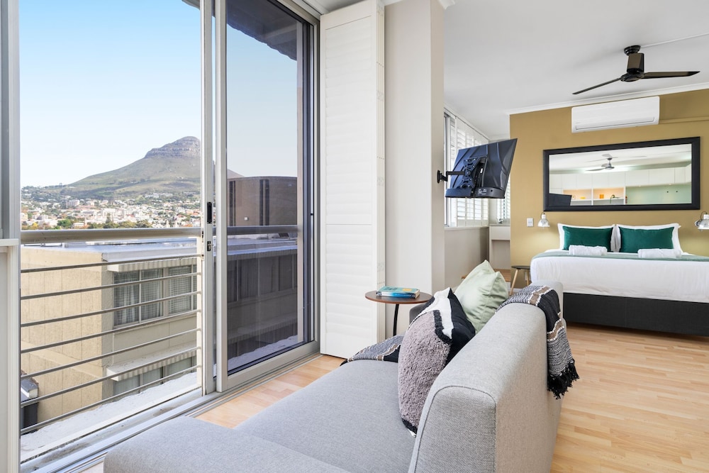 Midtown Rentals At Perspectives 18/50