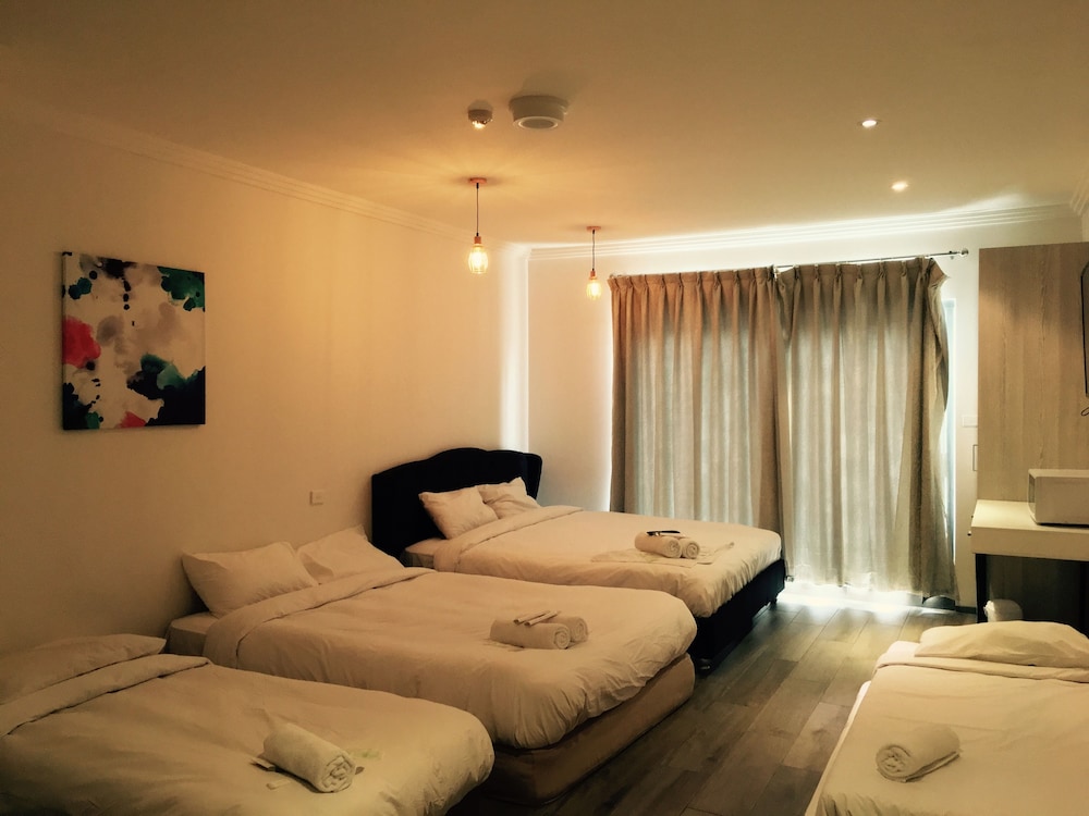 Sydney RiseOn Hotel 38/56