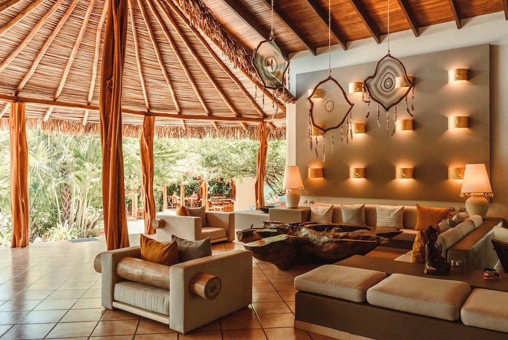 Cala Luna Boutique Hotel and Villas 62/86