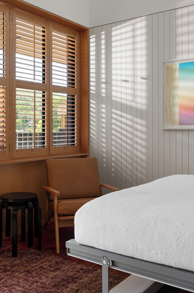 Room, Queen Murphy Bed, Hill Side, Accessible