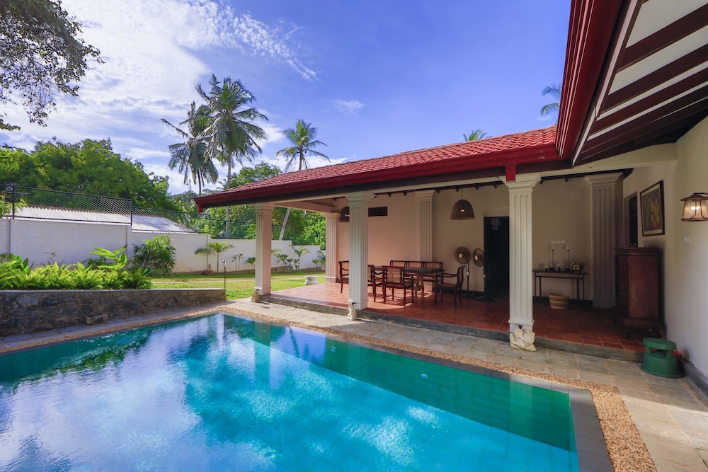 Arvani Villa 31/33