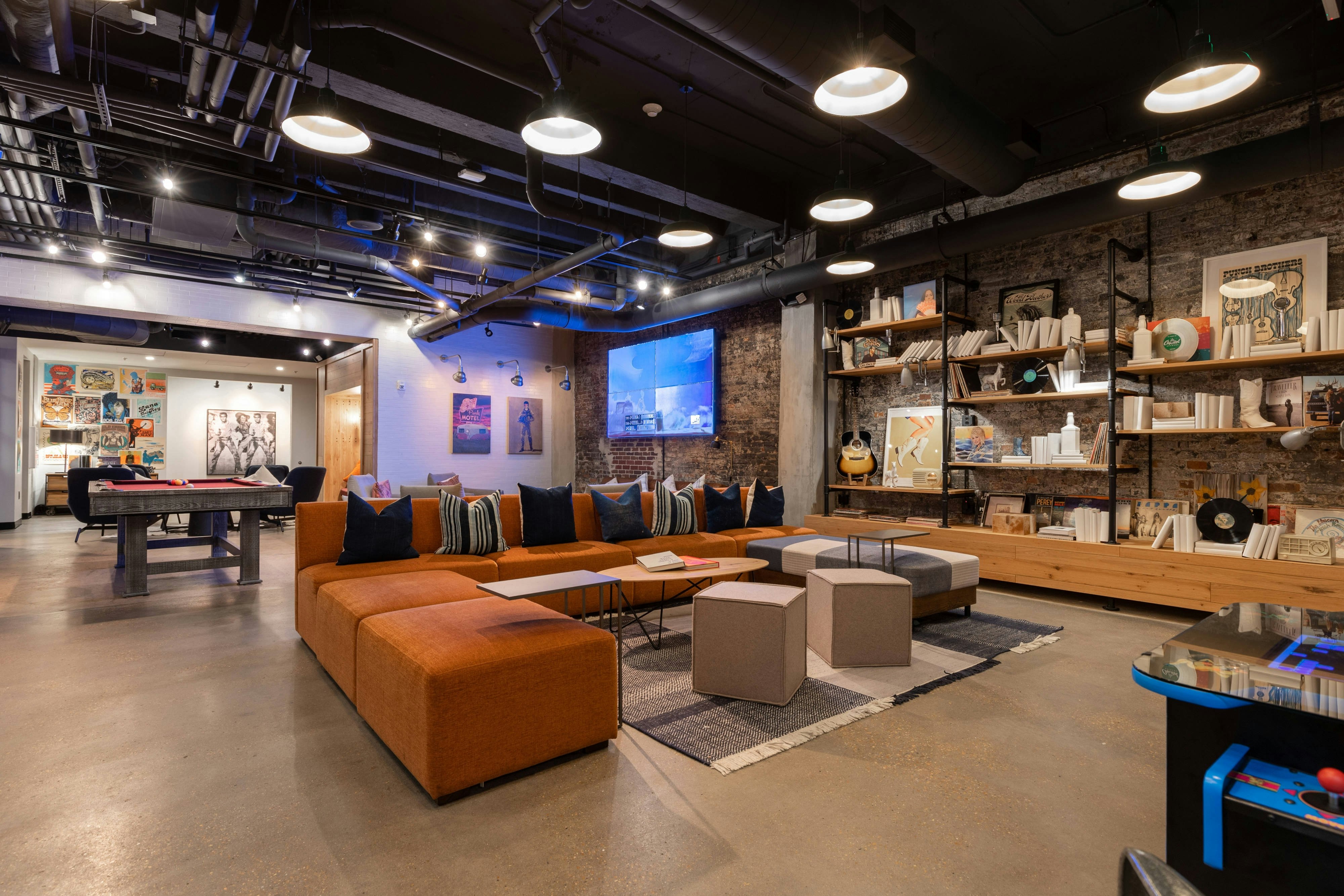 Moxy Nashville Downtown 24/40