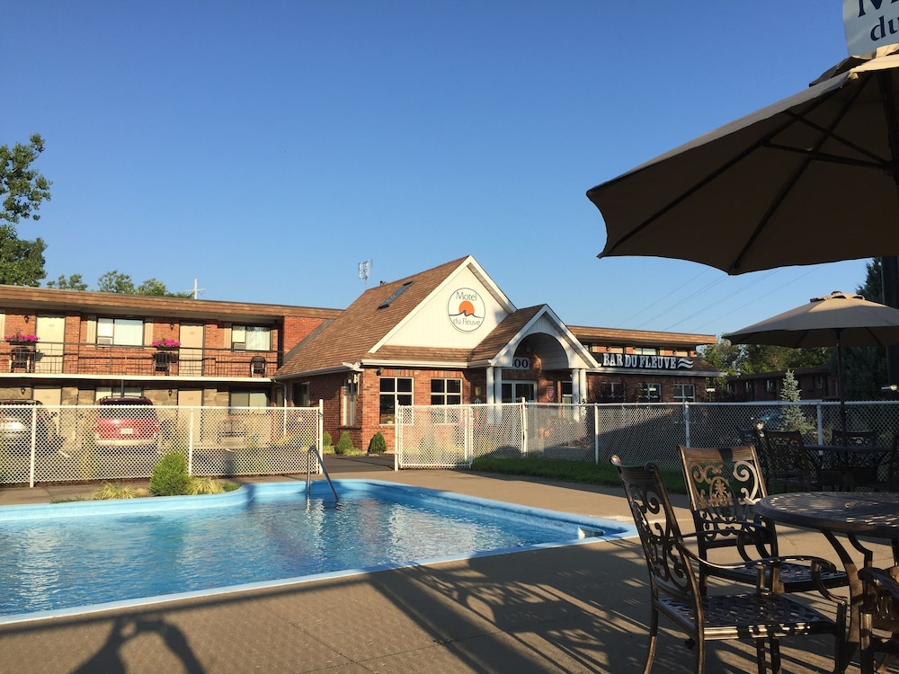 Motel Et Appartements Du Fleuve 3/37