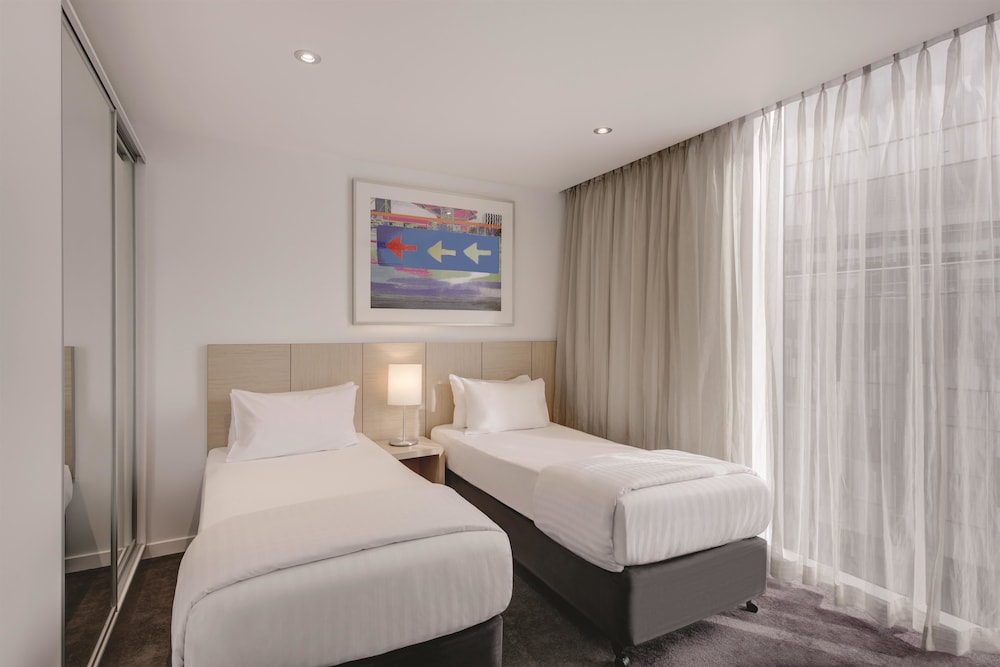 Travelodge Hotel Melbourne Docklands 28/61
