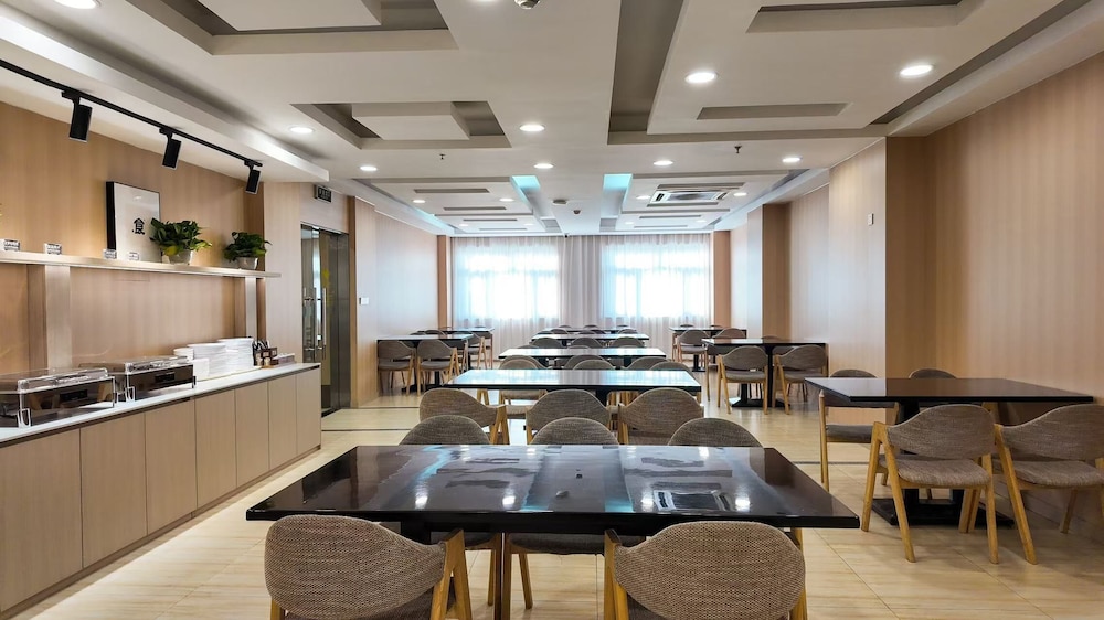 Joyful Star Hotel Pudong Airport Chenyang 47/58
