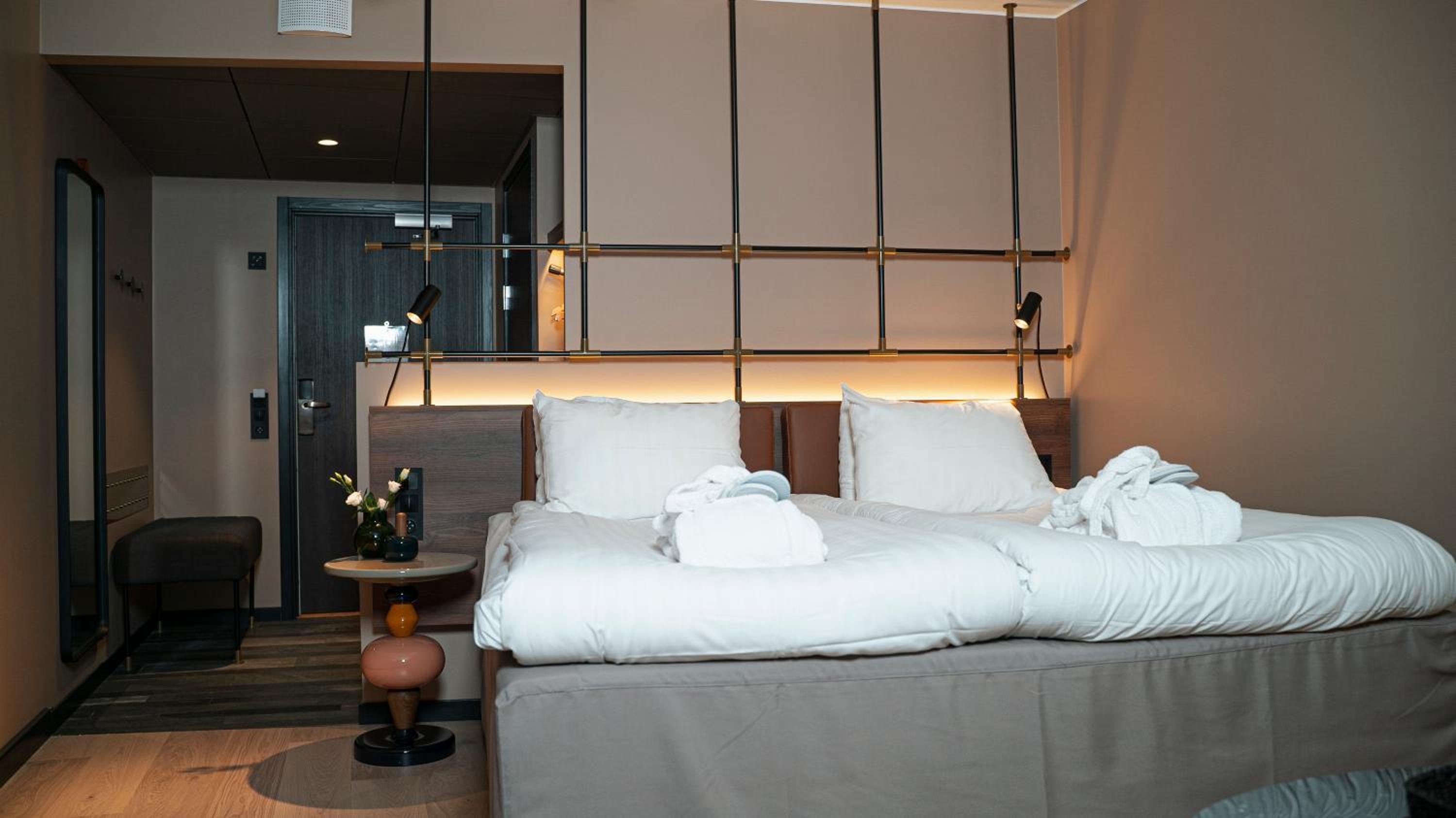 Superior, King Bed