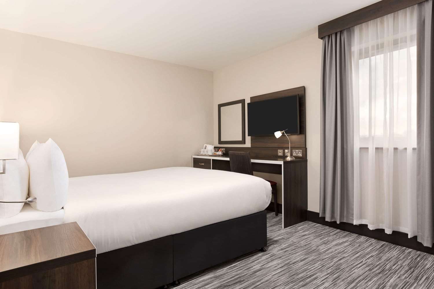 Ramada by Wyndham Cobham 19/47