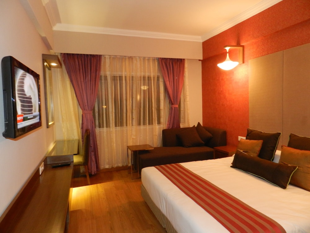 Sinclairs Retreat Ooty 16/66