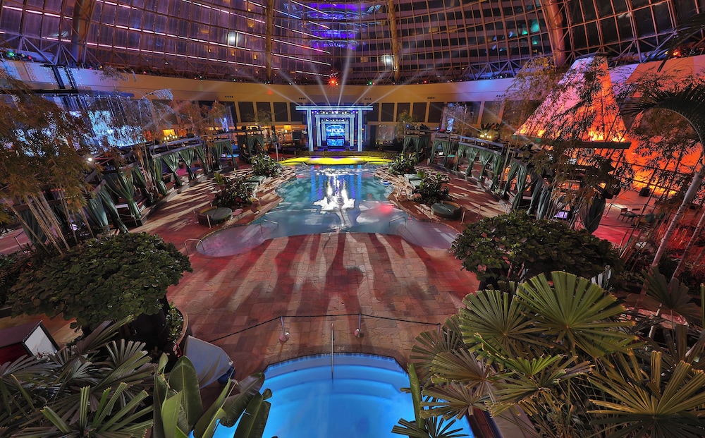 Harrahs Resort Atlantic City - A Caesars Rewards Destination 67/70
