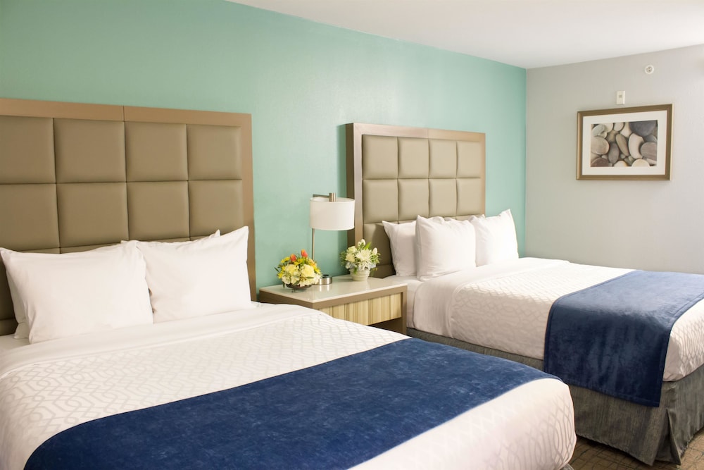 Baymont by Wyndham Maumee Toledo 12/37