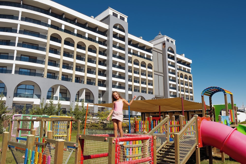 Alarcha Hotels and Resort 39/50