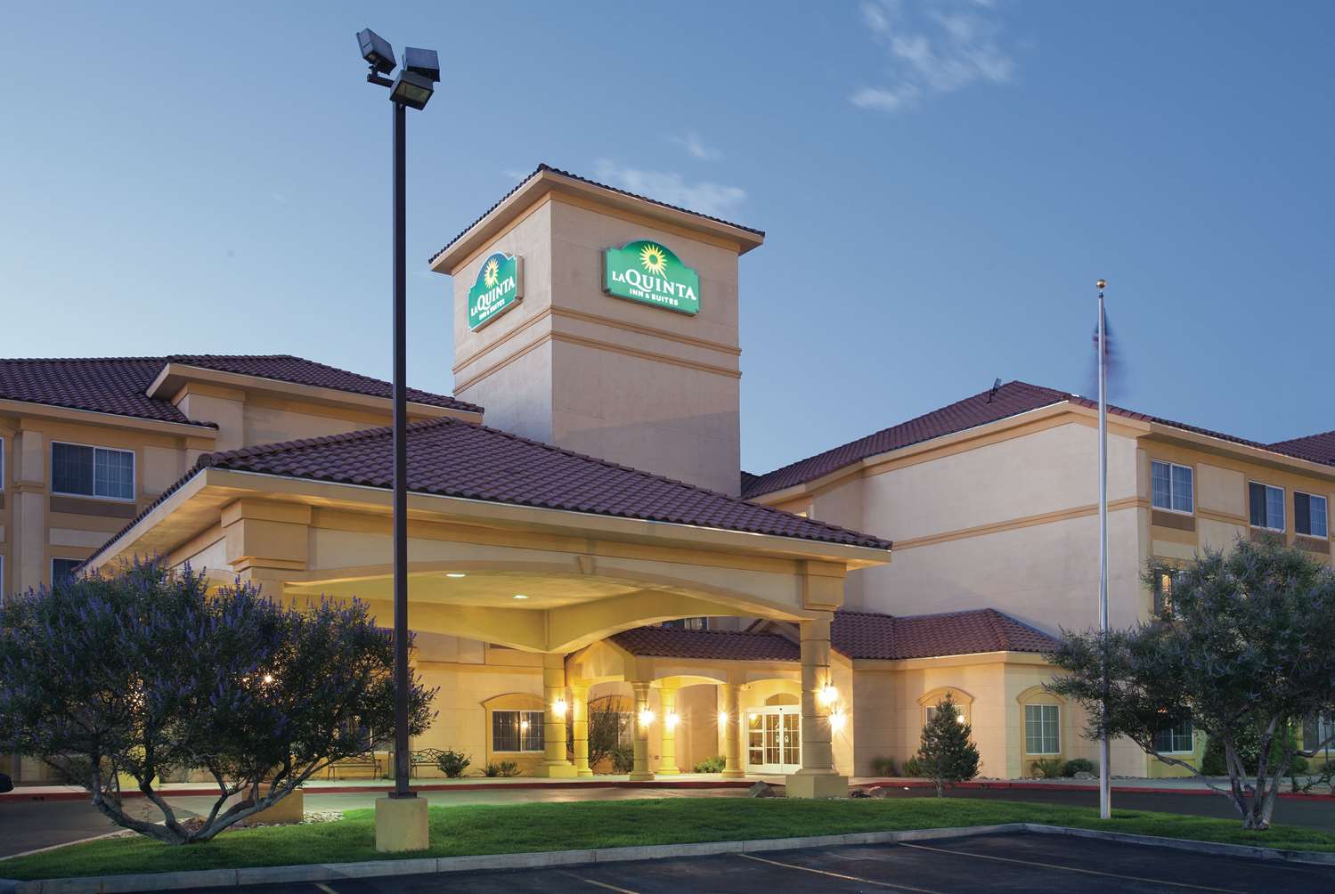 La Quinta Inn & Suites by Wyndham Albuquerque Midtown 4/57