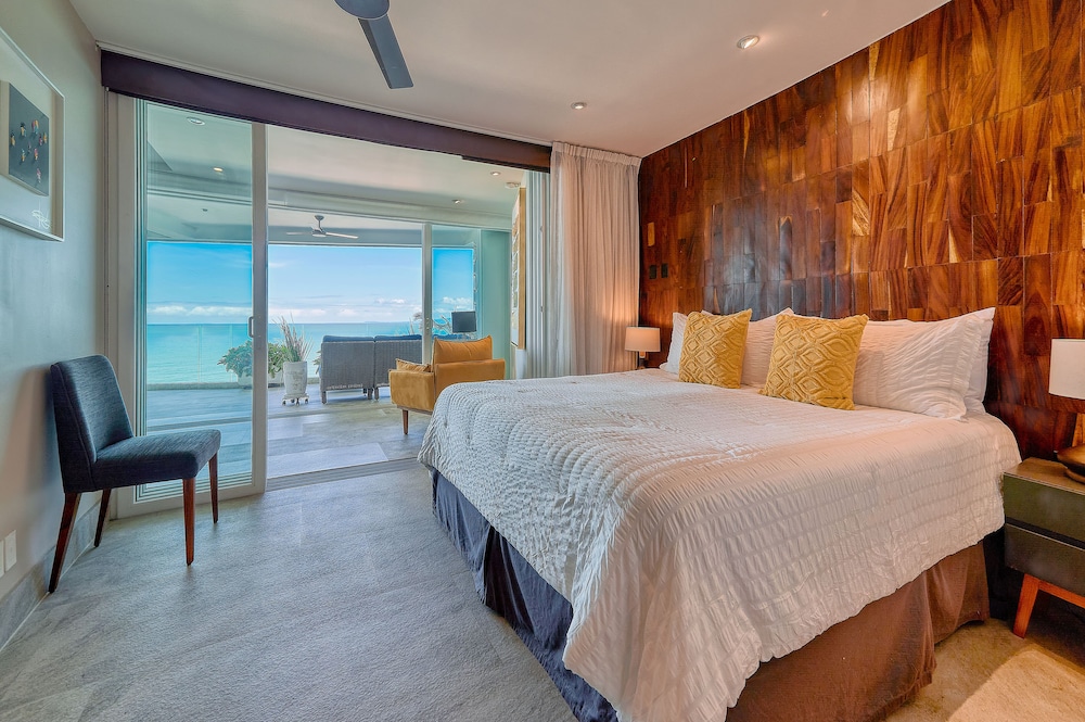 House, 3 King Beds