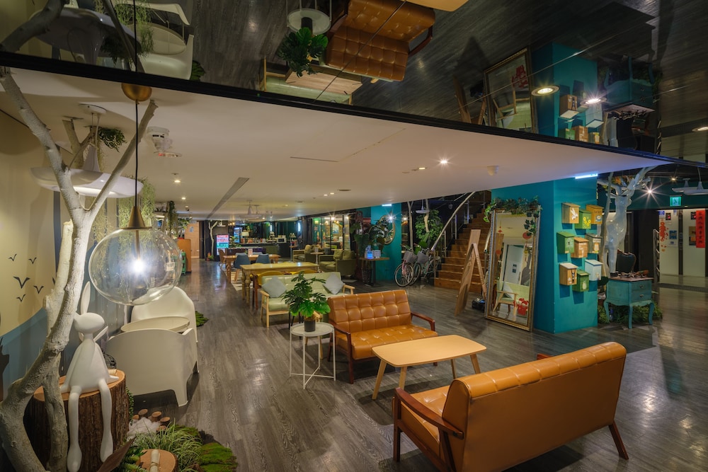 FINDERS HOTEL 33/50