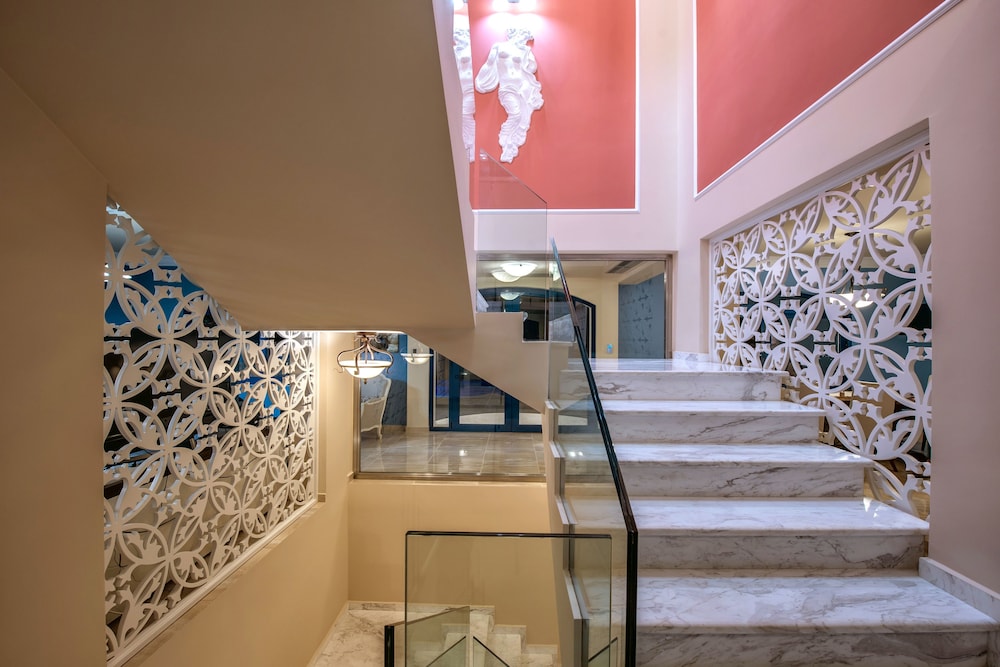 Wine Dark Sea Villa Santorini 6/23