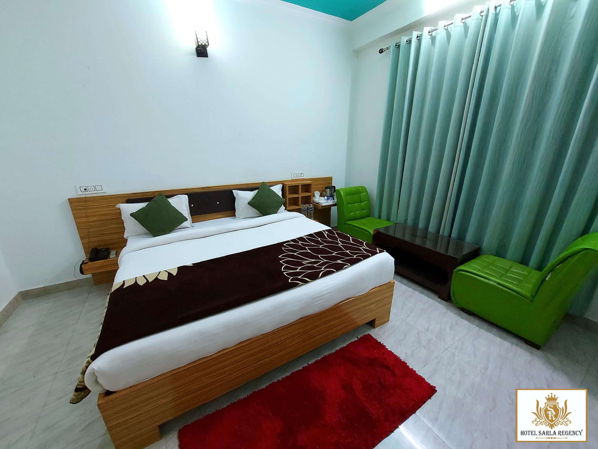 Oyo 23527 Sarla Regency 19/38